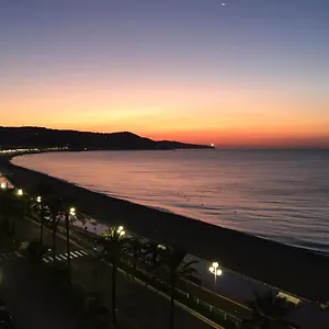 Avec Vue Mer Sur La Promenade Des Anglais Appartement